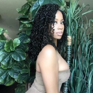 Meet your Posher, Robin